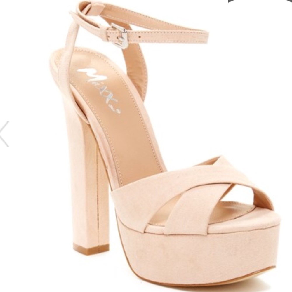Beige Platform heels in perfect conditions